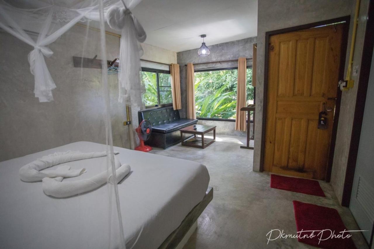 Hotel Sunshine On The Rock Ko Kut Exterior foto