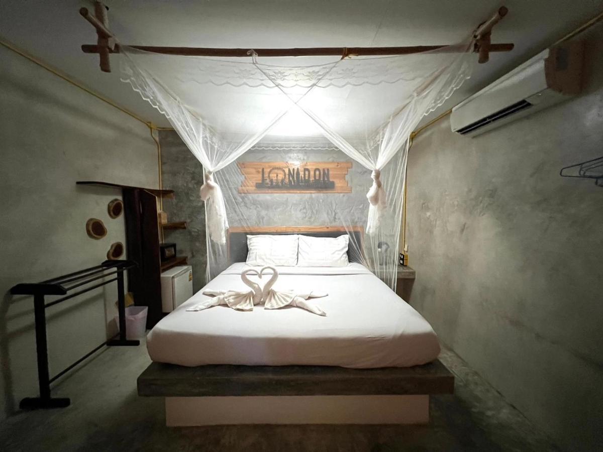 Hotel Sunshine On The Rock Ko Kut Exterior foto